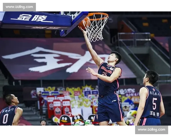 小组赛激烈角逐:各队争夺晋级名额关键时刻的精彩对决